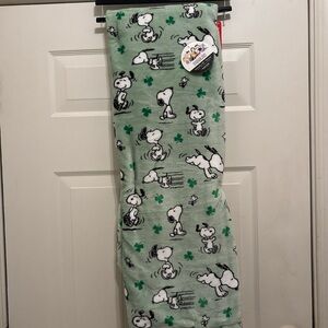 Snoopy St. Patrick’s Say throw